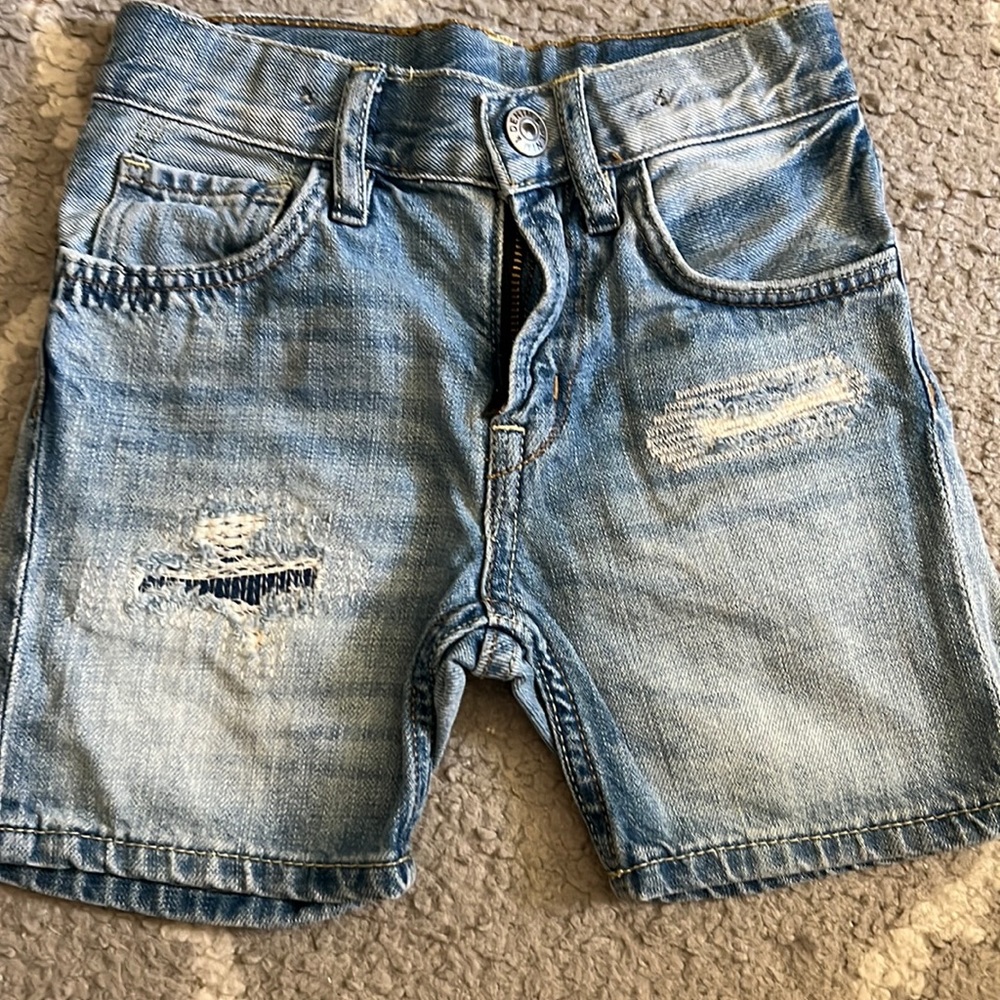 **KIDS** H&M Acid Wash distressed denim shorts